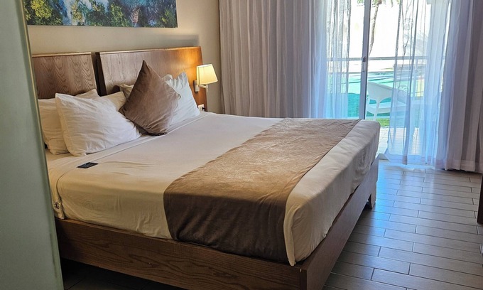 Cofresi Station Balnéaire | Lifestyle Tropical Beach Resort Jr. Suite: All-inclusive fee extra pd to resort