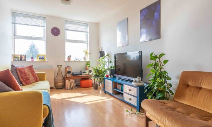Waltham Cross Appartement | Light and Bright 2-bedroom apartment in Waltham Cross, free off street parking