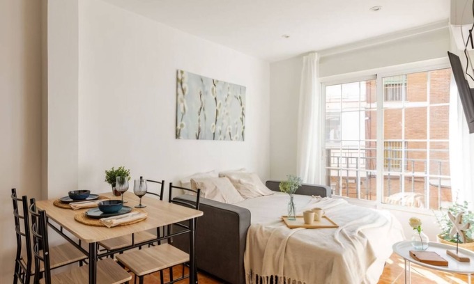Villa de Vallecas Appartement | Light and color in the Villa