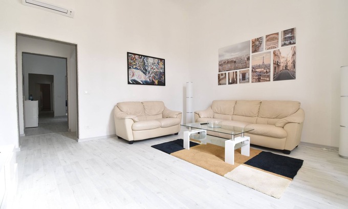 Ricorboli Appartement | Light and Elegant apartment, located in a quiet and strategic residential area.