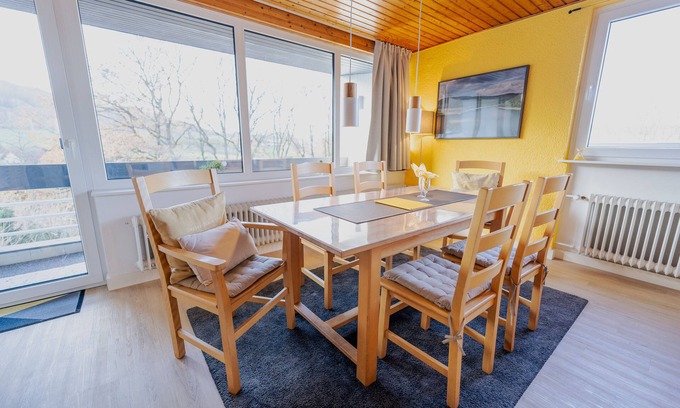 Hemfurth-Edersee Appartement | Maison d'architecte inondée de lumière dans un endroit calme FeWo "Yellow"