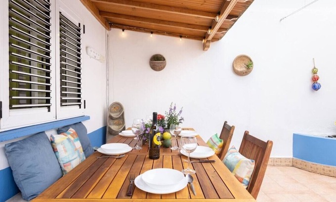 Punta del Hidalgo Maison | Sea Breezes. Family house with terrace sea views