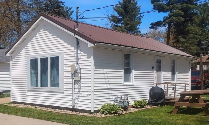 Shawano Cottage | Lilly Pad North, Cottage #4 is on Shawano Lake, beautifully located. Relaxing days on the beach and sunsets are the best.