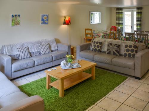 Nassington Maison | Lily Pad 7 - Uk43916