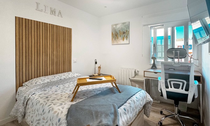 Simancas Lit Et Petit-Déjeuner | Lima: perfect room to live and share in Madrid