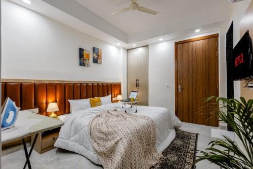 Gurugram Appartement | Lime Tree Luxury 2BHK Serviced Apartment Near Artemis Hospital Gurgaon