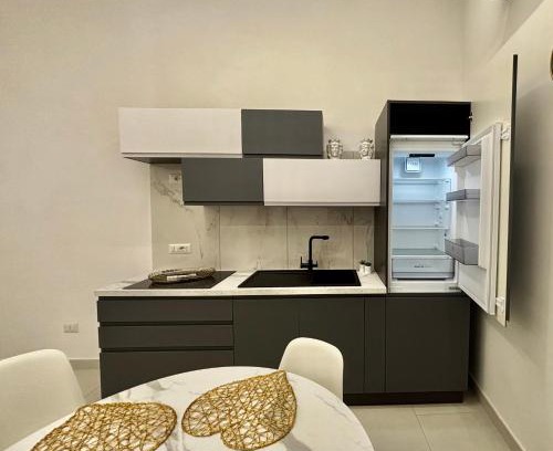 Pozzuoli Maison | Lindas Room