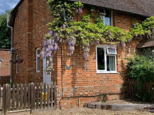 Stowe Maison | Linden Cottage
