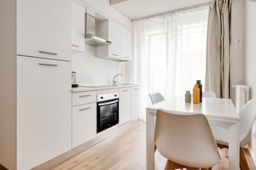 Navigli Appartement | Line & Light