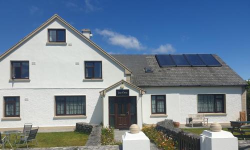 Ballyhees Maison | Lios Éinne House Accommodation