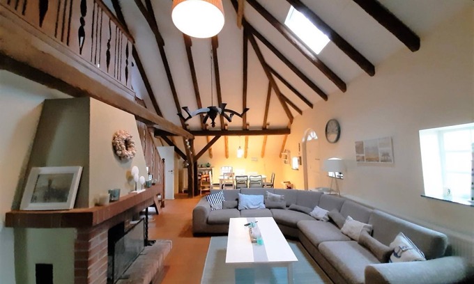 Hagermarsch Maison | Listed country house in secluded location - dogs welcome - free wifi - close to the dyke