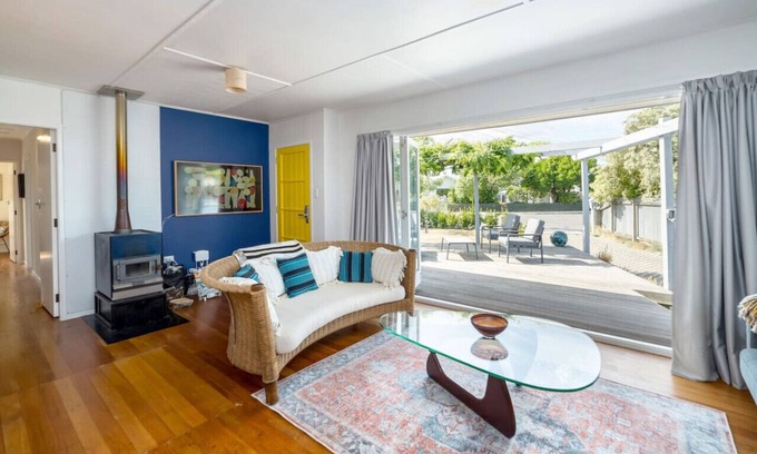 Martinborough Maison | Little Blue Bach, Martinborough