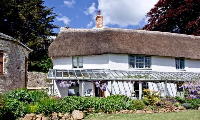Wadeford Maison | Little Combe