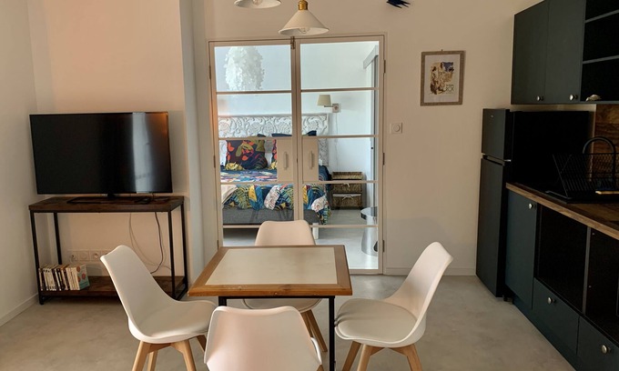 Vergeze Appartement | PETIT COIN DE PARADIS