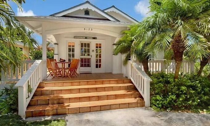 Poipu Maison | Étapes de Baby Beach, Cottage de Charme pour 4 personnes, avec chambres climatisées