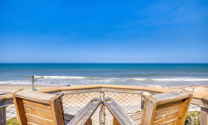 Bethune Beach Maison | 'Little Latitude' Low Tide - Oceanfront Ground Floor Bungalow!