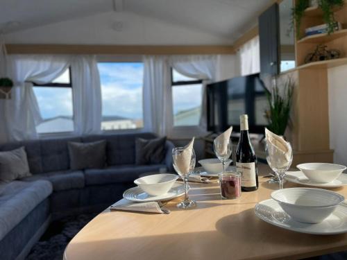 Winestead Maison | Little Owl - Holiday Home - Caravan Break