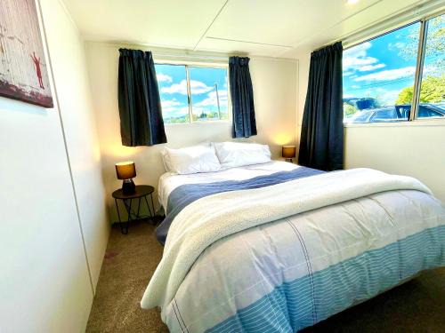 Mangakino Maison | Little Running Bear Cottage - comfy and cozy