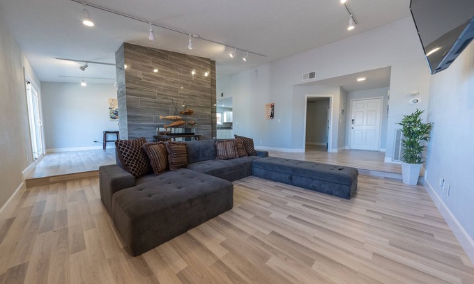 Whitney Ranch Maison | Little Tokyo of Las Vegas Fun, Reunion, Vacation
