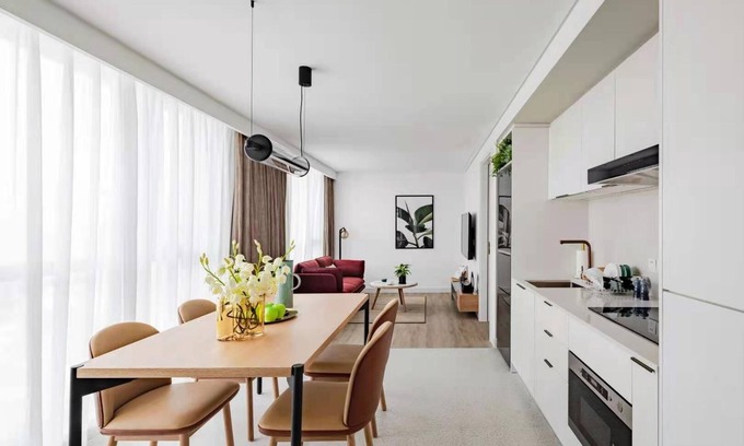 Changning Appartement | LIV'N 833 From Greystar is situated in Zhongshan Park Business District