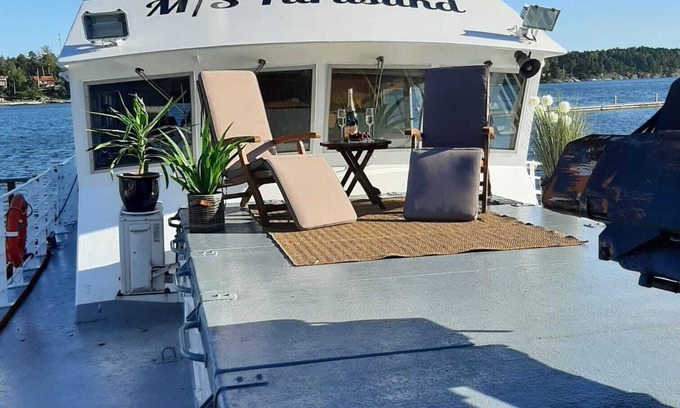 Furusund Location De Bateaux | Live on a Ship on an Idyllic Archipelago Island With Furusund's Best View