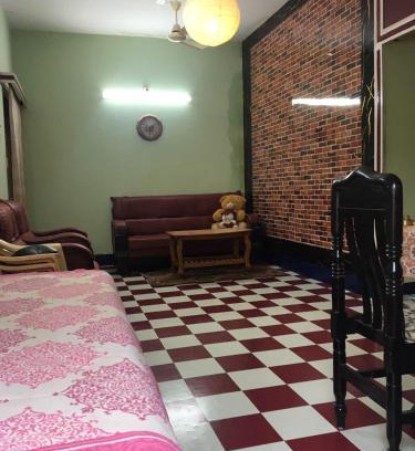 Nampally Appartement | Lively vibes ensured