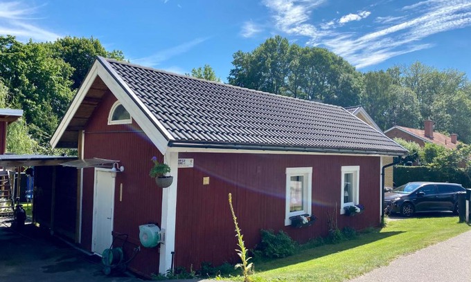 Nordostra Motala Maison | Liverpoolsstugan