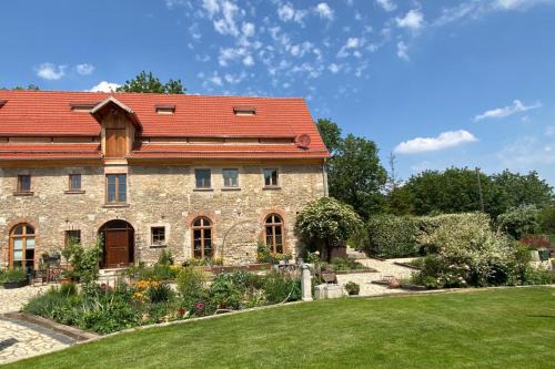 Falkenstein Appartement | Living in the old granary