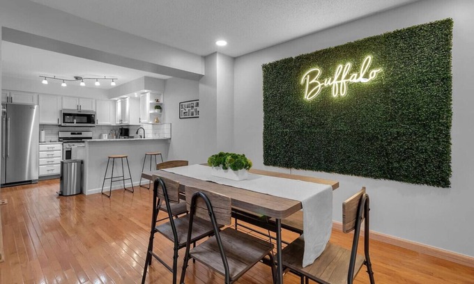 Willert Park Maison | Living Large Downtown