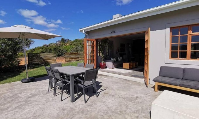 Port Beaufort Maison | Living The Breede - Weaver Cottage