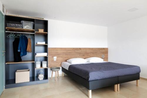 Vamos Appartement | Livingfy Apt with mountain view & garden