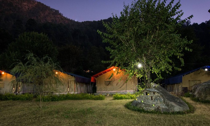 Kaul Location De VR | LivingStone Camping Site Luxury tent Uttrakhand