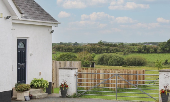 Llangefni Appartement | LLAIN MAI, Animaux acceptés, avec un jardin à Llangefni, Ref 996942