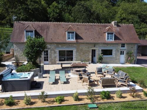 Saint-Germain-de-Clairefeuille Maison | Longère avec spa, tennis privé et recharge électrique - FR-1-497-221