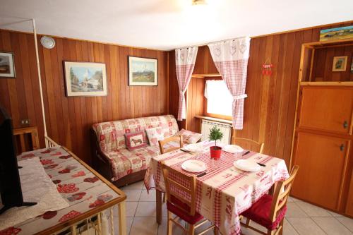Brusson Appartement | Lo Stambecco Holiday Apartment - Affitti Brevi Italia