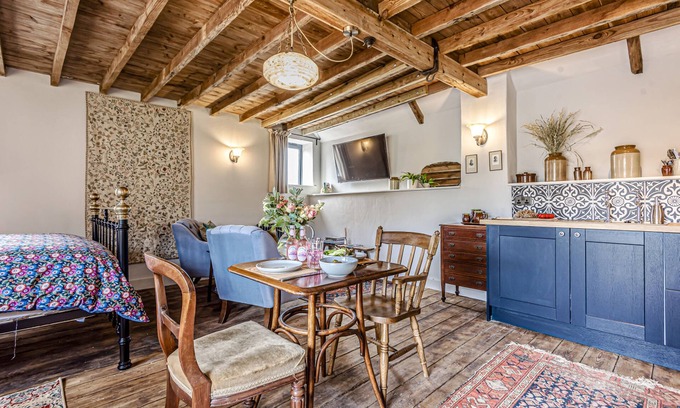 Bridport Appartement | Loaf - Ancient granary sympathetically restored making it a truly special