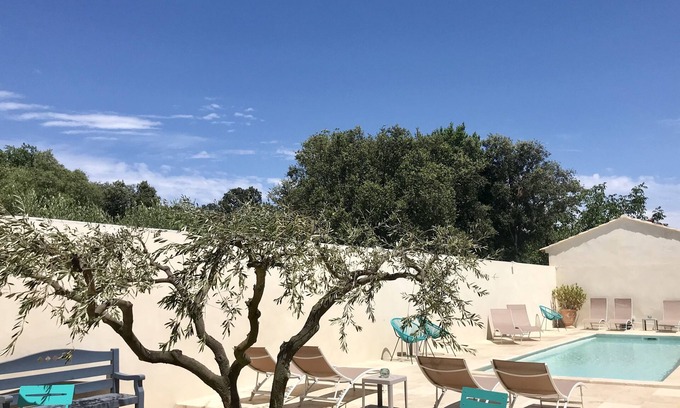 Arpaillargues-et-Aureillac Maison | Les santoline location Uzès avec piscine jacuzzi