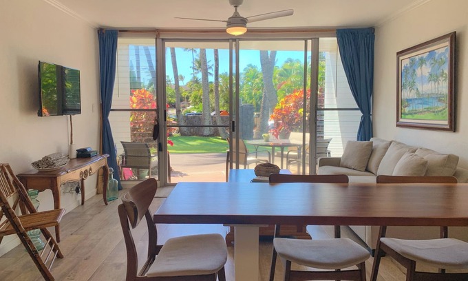 Kuau Appartement | Locally-owned, eco-friendly condo on Road to Hāna. 2-min walk to beach & seafood