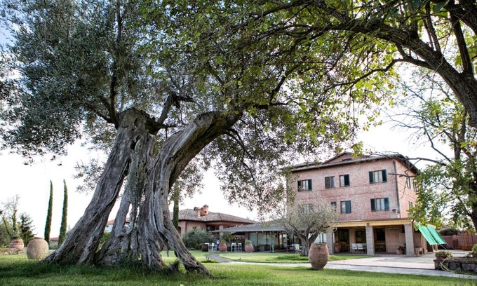 Pozzuolo Hôtel | Locanda Poggioleone