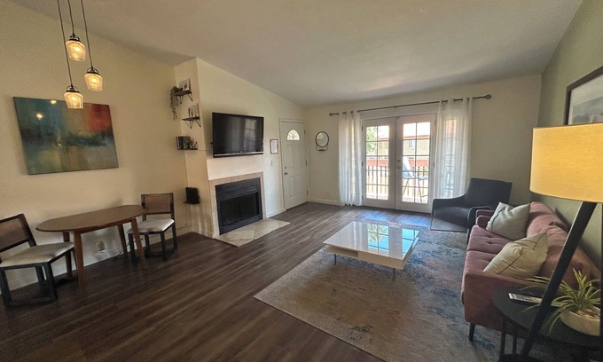 North Mountain Copropriété | Located in a gated community - calm and welcoming perfect for a quiet time away.