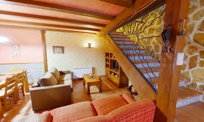 El Tiemblo Maison | cabine d'hydromassage, WIFI, Climatisation, réservoirs, Réserve naturelle, animaux domestiques