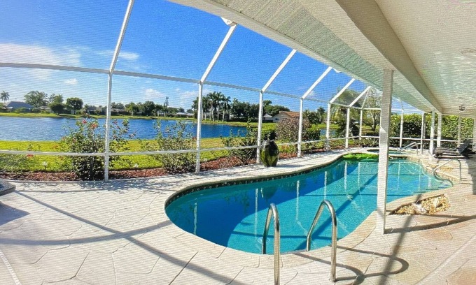 Kings Lake Maison | Located near downtown, restaurants and the beach !