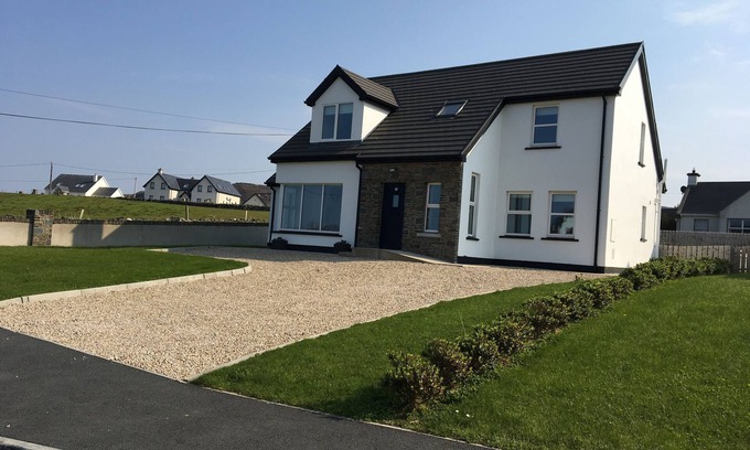 Dunfanaghy Maison | Situé sur le Wild Atlantic Way dans le village pittoresque de Dunfanaghy