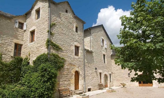 Saint-Georges-de-Levejac Maison | Gîte de groupe du Couvent 21 personnes
