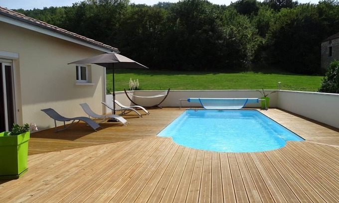Montesquieu Maison | Location avec piscine proche d'Agen