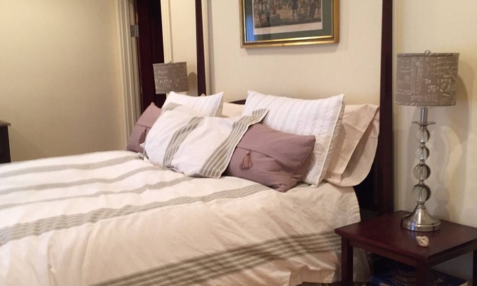Stanton Park Appartement | Emplacement, beauté et parking gratuit sur Capitol Hill!