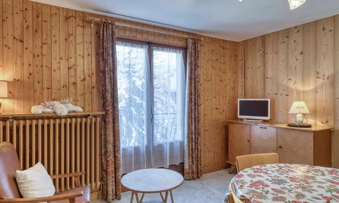 Megeve Appartement | Location cosy : 2 pièces rénové, balcon sud-est, proche centre et télécabines du Jaillet à Megève - FR-1-453-122