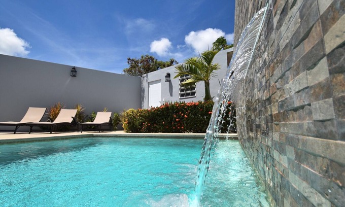 Esperanza Maison | Emplacement, emplacement, emplacement avec piscine