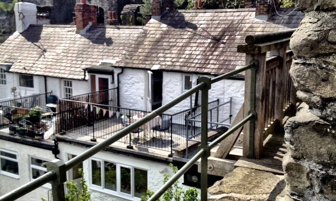Conwy Cottage | EMPLACEMENT EMPLACEMENT EMPLACEMENT - VUE UNIQUE SUR LA TERRASSE DU TOIT ET LE CHATEAU