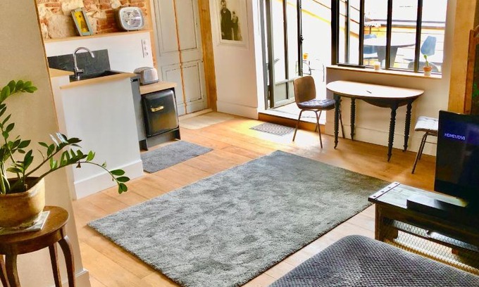 Penne-d'Agenais Maison | Location loft d'artiste dans village pittoresque